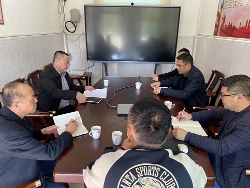 588c238deca80831bf1f8115fbe60ab1.jpg 座谈会.jpg